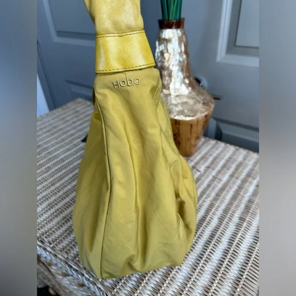 Hobo shoulder bag in nylon and leather, hobo slouchy purse cotton purse everyday - Picture 4 of 8